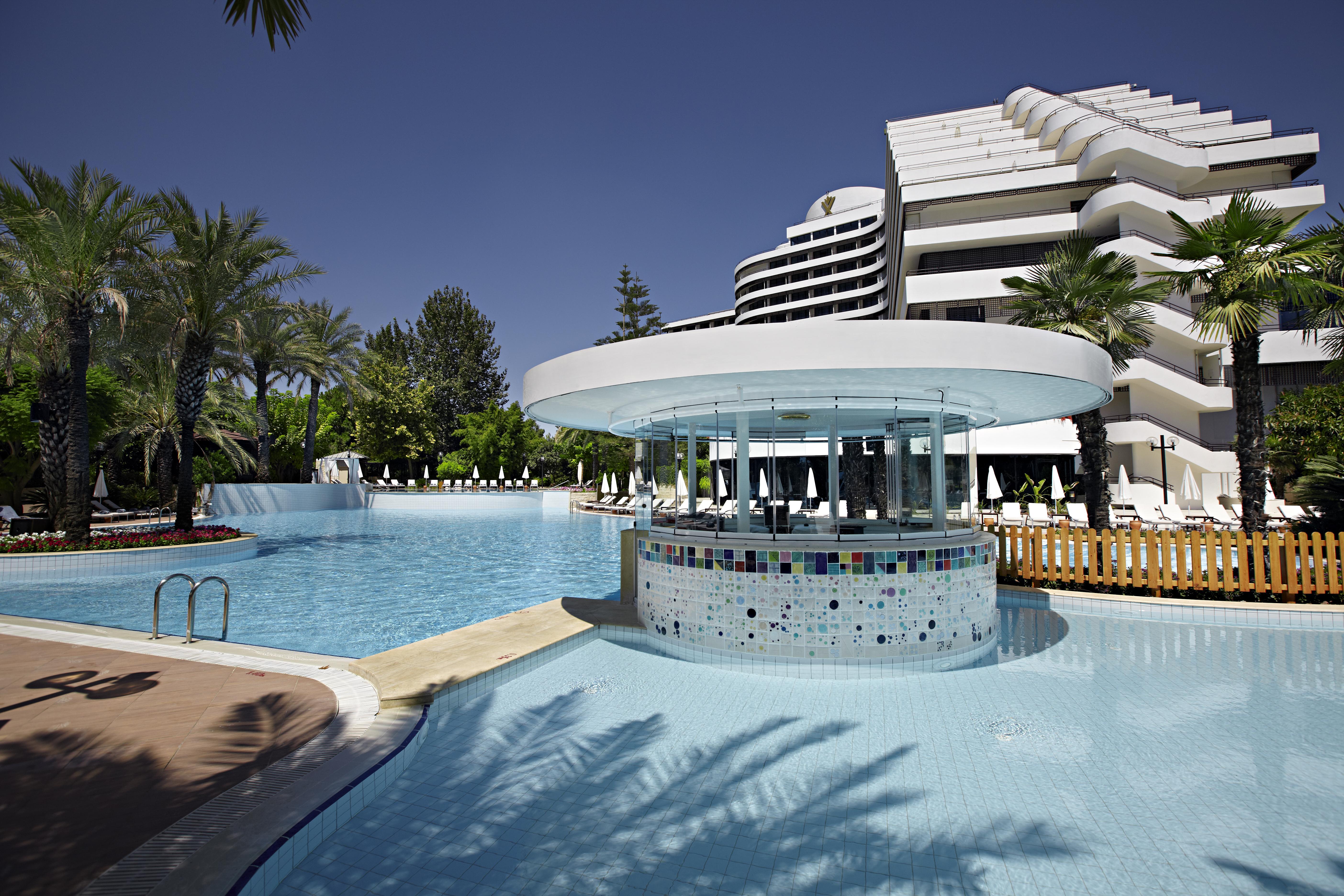 里克斯市中心酒店 安塔利亚 外观 照片 The swimming pool at the hotel