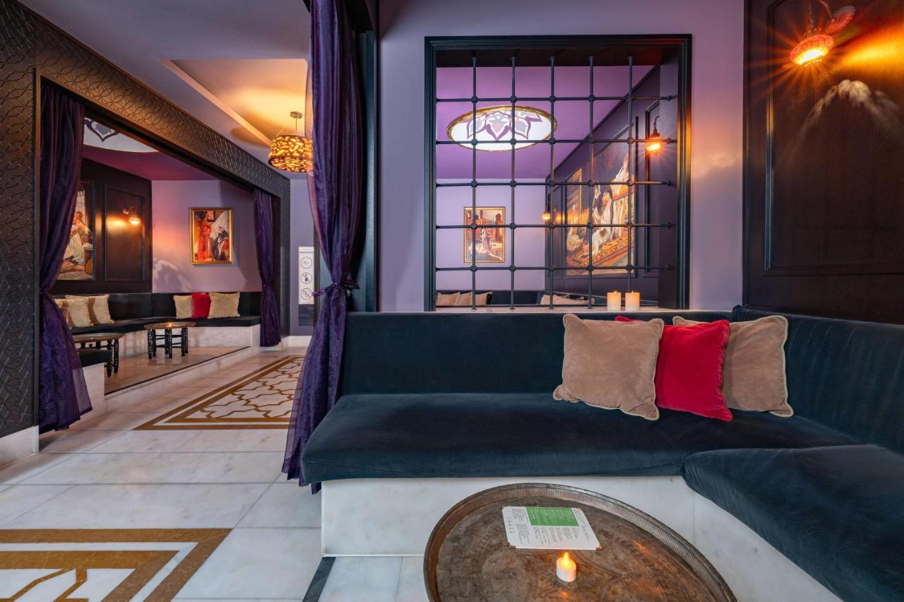 里克斯市中心酒店 安塔利亚 外观 照片 The interior of the hotel