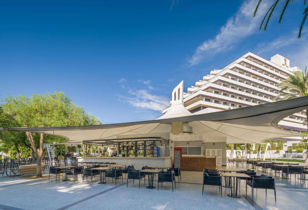 里克斯市中心酒店 安塔利亚 外观 照片 The hotel's pool bar