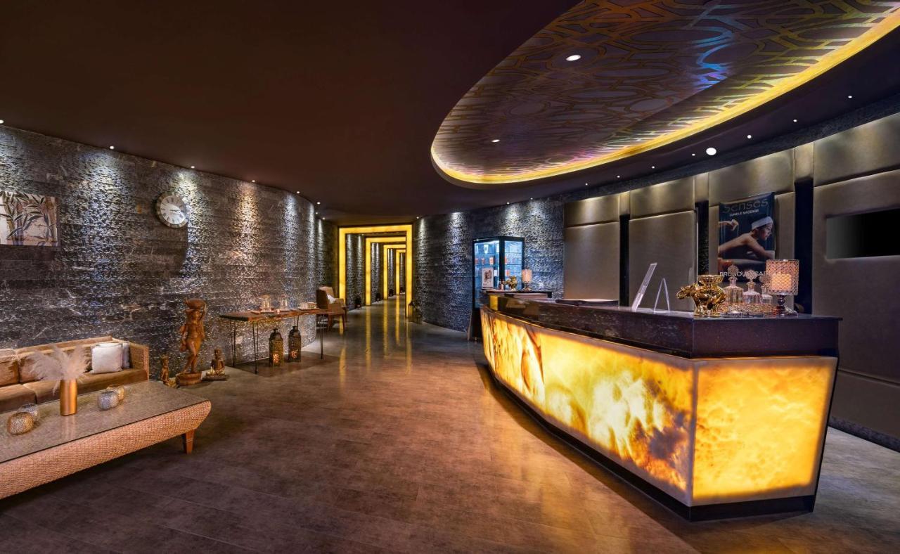 里克斯市中心酒店 安塔利亚 外观 照片 The lobby of the hotel
