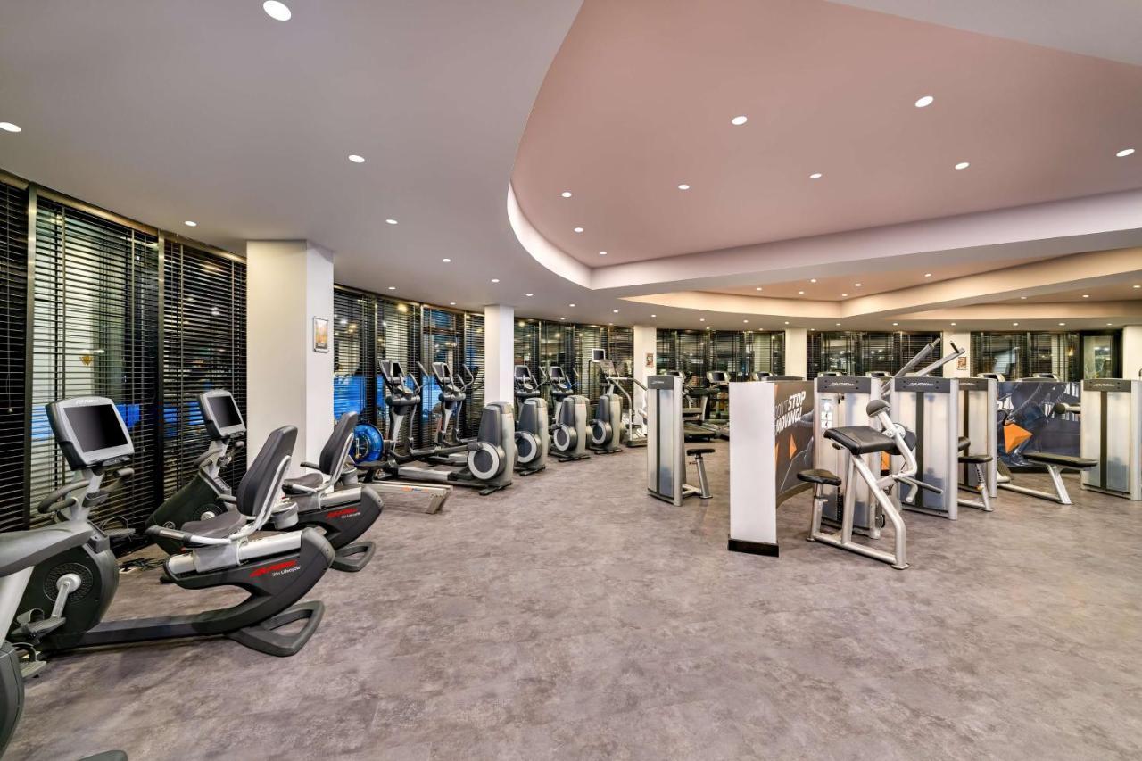 里克斯市中心酒店 安塔利亚 外观 照片 The gym at the Mandarin Oriental, London