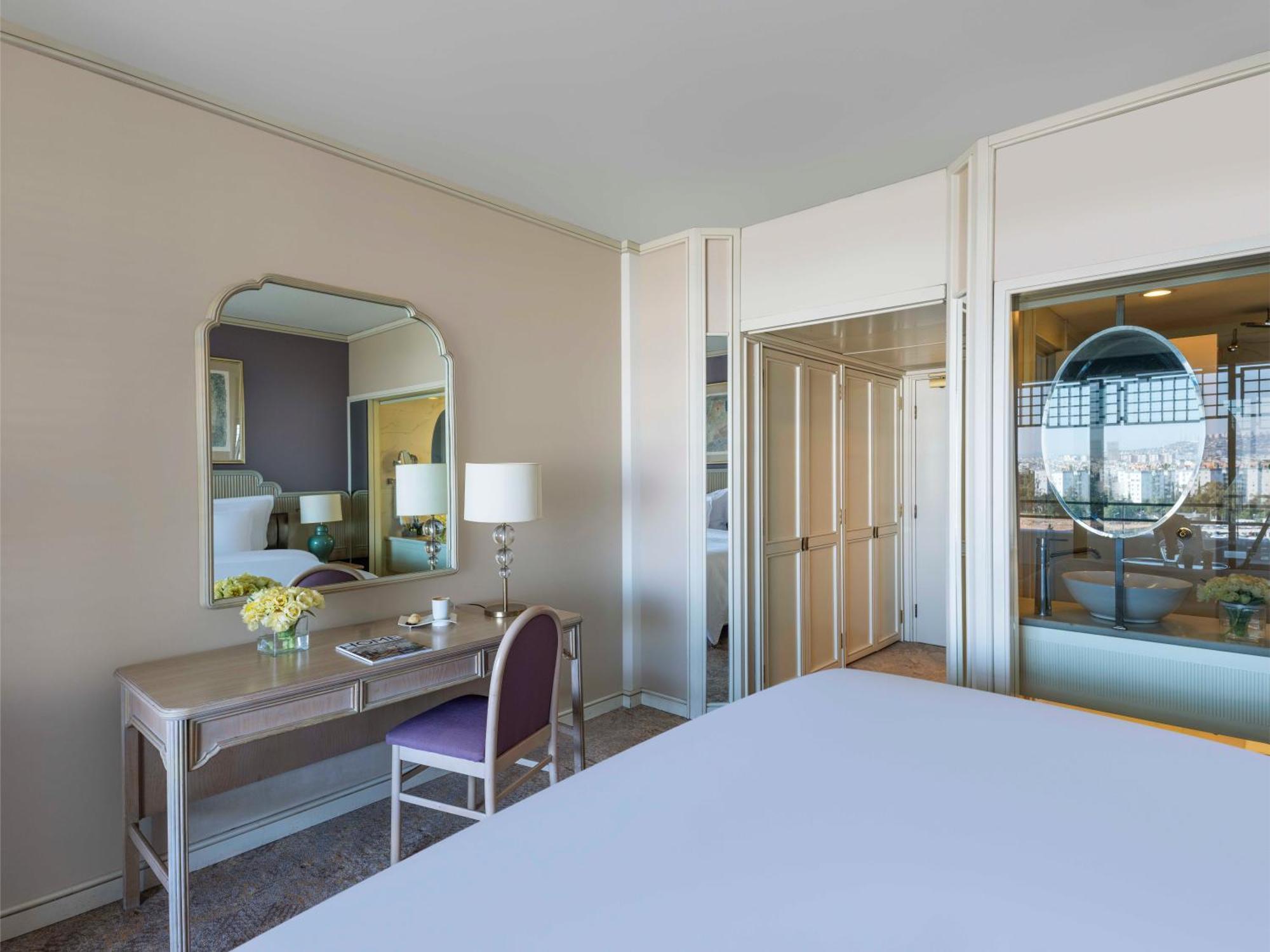 里克斯市中心酒店 安塔利亚 外观 照片 A bedroom at the hotel
